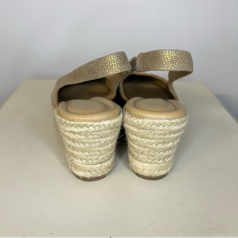 Easy Spirit Metallic Gold Margie Platform Wedge Slingbacks, Size 7 - Picture 5 of 6